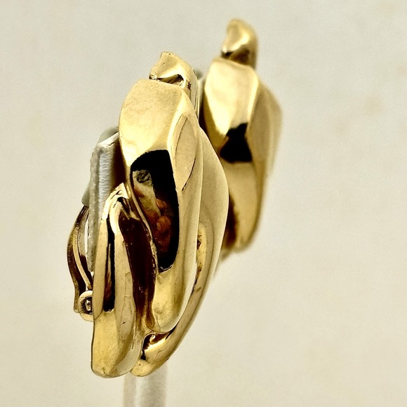 CINER Vintage Goldtone Knot Design Clip Earrings - Signed J. Cooper - Picture 3 of 6